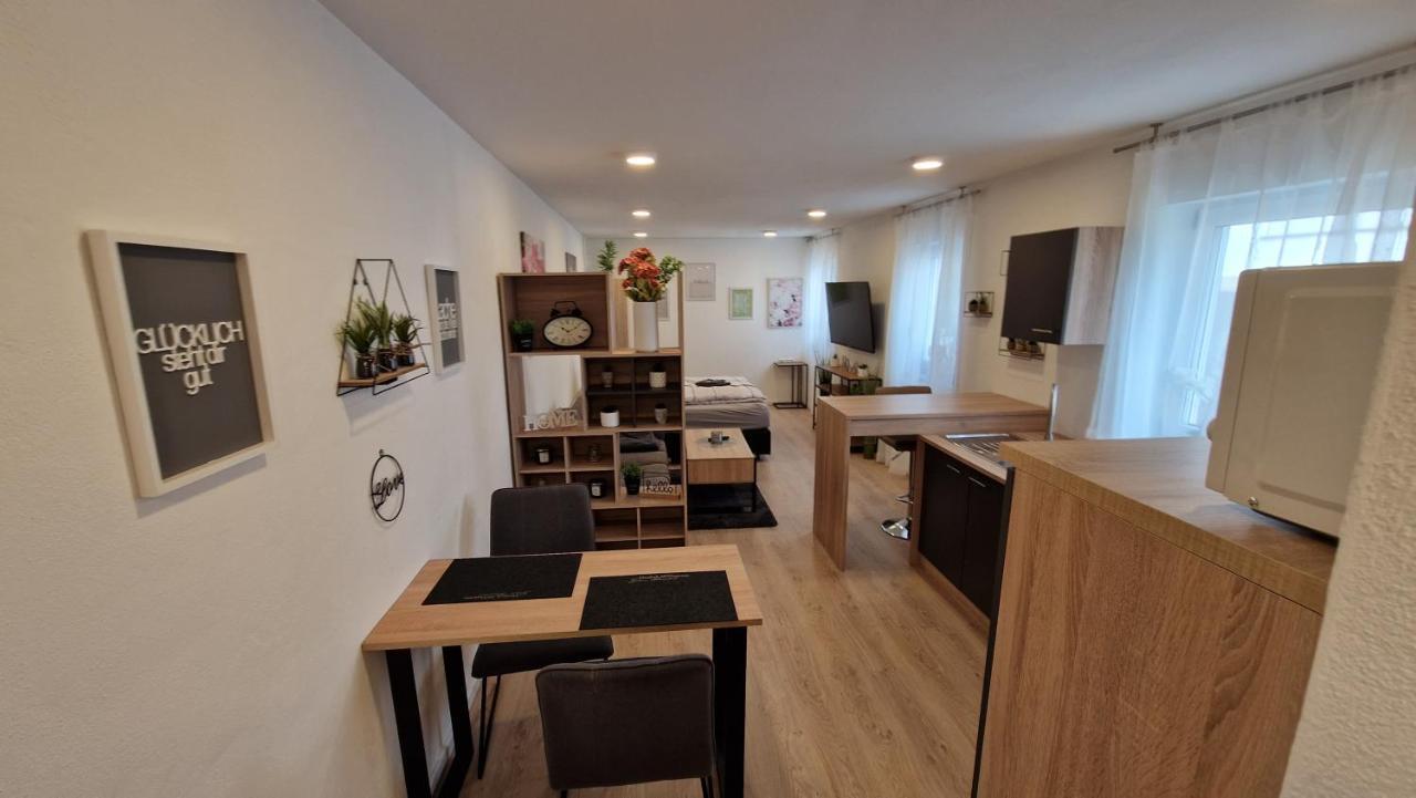 Appartment-Ferienwohnung Mit Kueche, Bad, Kostenlos Wlan, Modern Eingerichtet Roding Pokój zdjęcie
