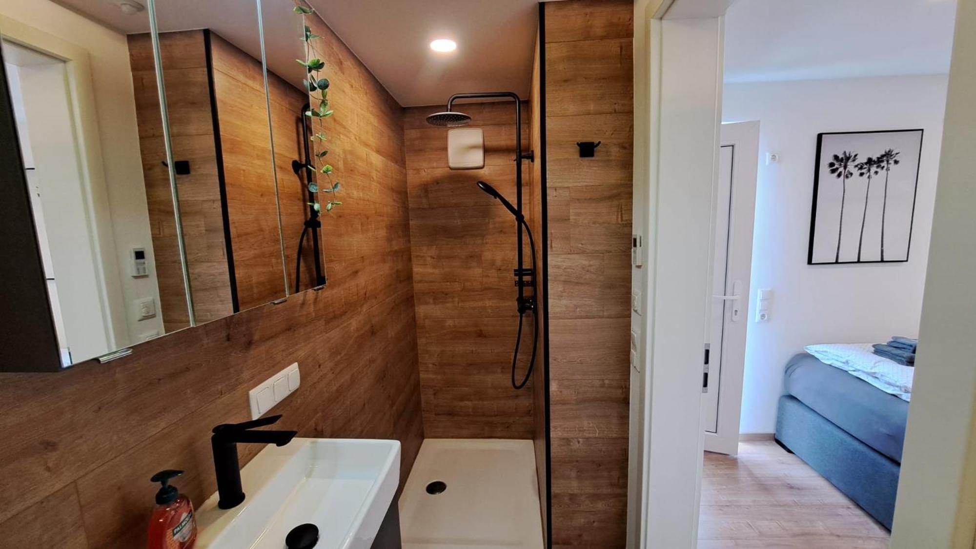 Appartment-Ferienwohnung Mit Kueche, Bad, Kostenlos Wlan, Modern Eingerichtet Roding Zewnętrze zdjęcie